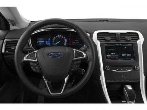 Used 2015 Ford Fusion SE w/ Equipment Group 202A image 10