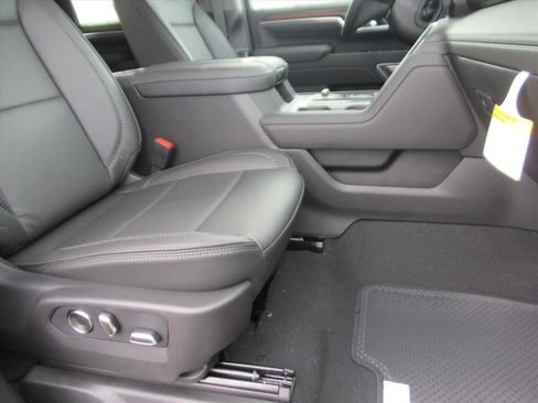 New 2026 GMC Sierra 2500 Denali w/ Max Trailering Package image 12