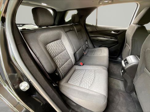 Used 2018 Chevrolet Equinox LT FWD image 24