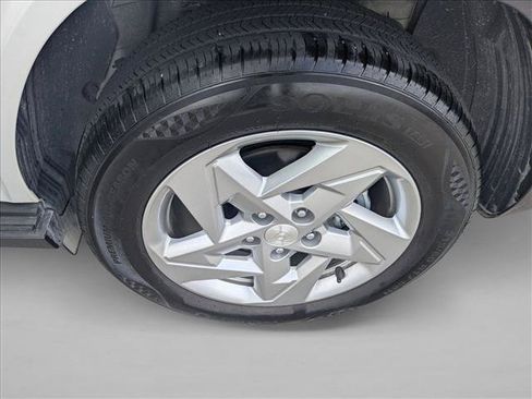 Used 2025 Hyundai Kona SE FWD image 20