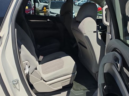 Used 2015 Buick Enclave Convenience FWD image 12