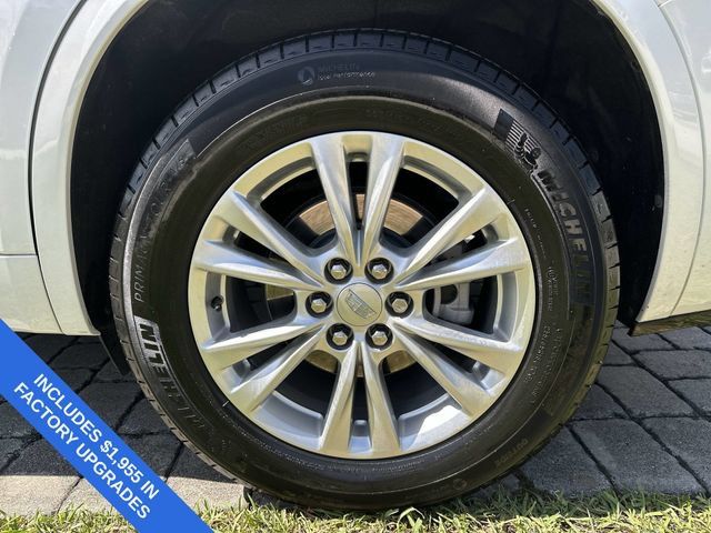 Used 2024 Cadillac XT6 Luxury w/ LPO, Floor Liner Package FWD image 11