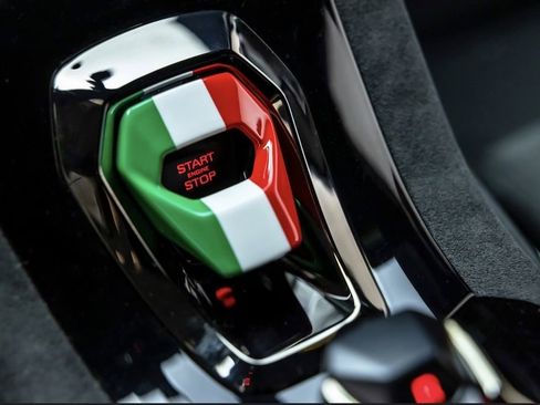 Used 2024 Lamborghini Huracan Sterrato AWD/4WD image 36
