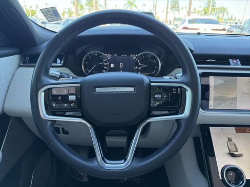 Used 2022 Land Rover Range Rover Velar S AWD/4WD image 17