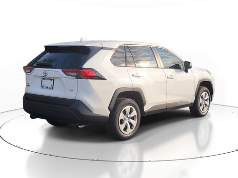 Certified 2023 Toyota RAV4 LE FWD image 7