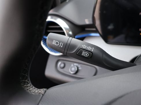 New 2026 Chevrolet Trax LT w/ Driver Confidence Package image 14