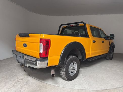 Used 2019 Ford F250 XL w/ Power Equipment Group image 8