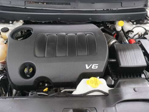 Used 2019 Dodge Journey SE w/ Connectivity Group FWD image 25