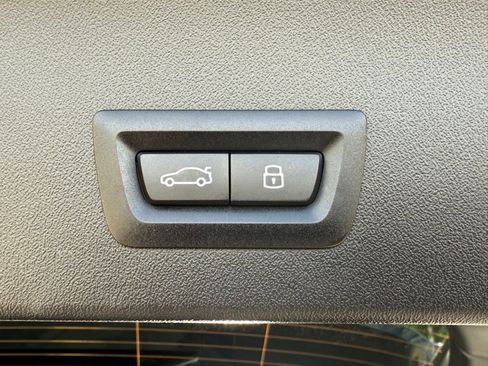 Used 2025 BMW X3 xDrive30i w/ Convenience Package image 18