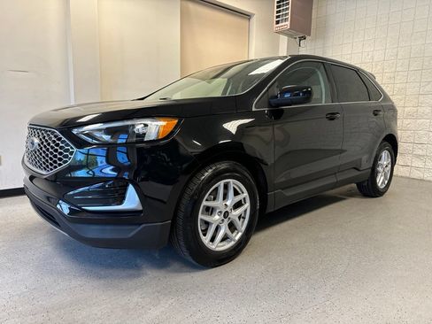 Used 2024 Ford Edge SEL AWD/4WD image 2