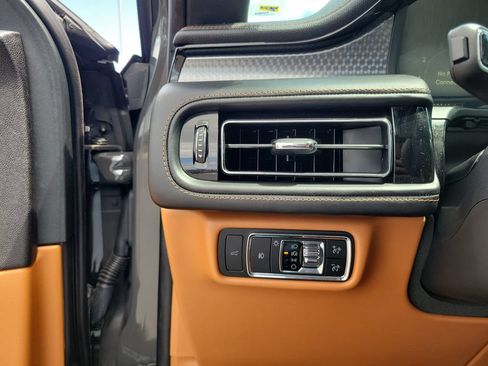 Certified 2024 Lincoln Aviator Black Label w/ Class IV Trailer Tow Package AWD/4WD image 22