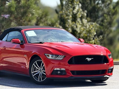 Used 2015 Ford Mustang GT Premium image 42