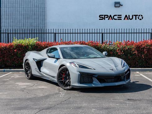 Used 2024 Chevrolet Corvette Z06 w/ Battery Protection Package image 1