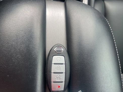 Used 2022 Nissan Murano SV FWD image 21