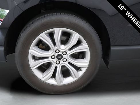 Used 2024 Ford Edge Titanium AWD/4WD image 32