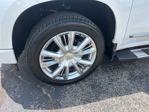 Used 2024 Chevrolet Silverado 1500 High Country w/ High Country Premium Package image 9