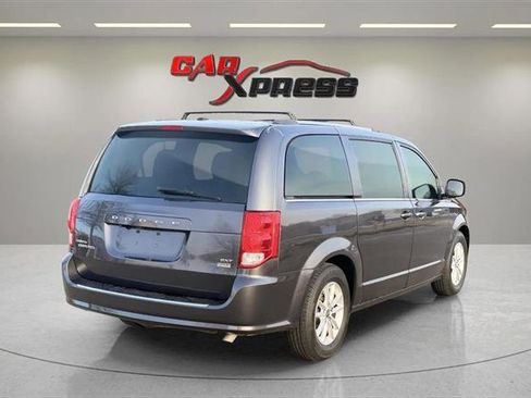 Used 2019 Dodge Grand Caravan SXT image 6