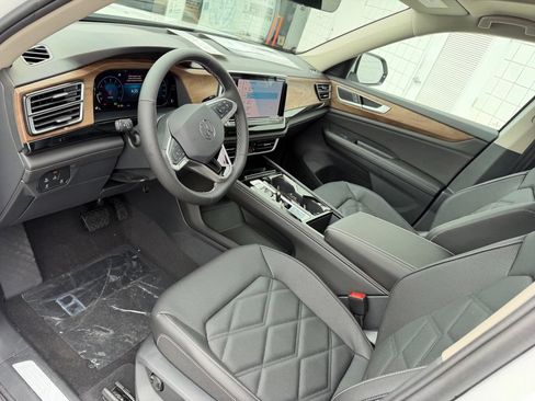 New 2026 Volkswagen Atlas SE AWD/4WD image 2
