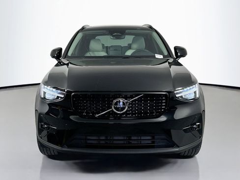 New 2026 Volvo XC40 B5 Ultra AWD/4WD image 2