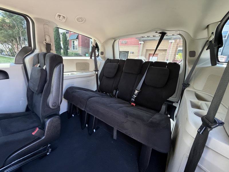 Used 2016 Dodge Grand Caravan SE w/ Quick Order Package 29E SE FWD image 33