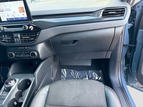 Used 2025 Ford Escape ST-Line Select image 18