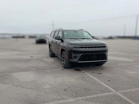 New 2026 Jeep Grand Wagoneer L Limited image 17