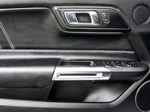 Used 2023 Ford Mustang Premium image 7