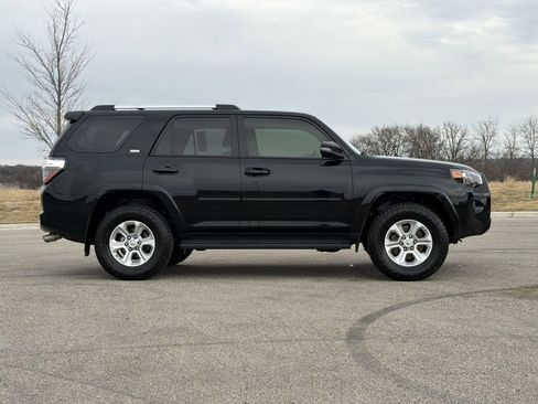 Used 2019 Toyota 4Runner SR5 Premium image 26