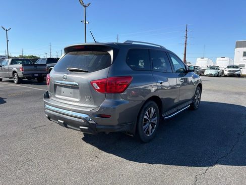 Used 2018 Nissan Pathfinder SL AWD/4WD image 5