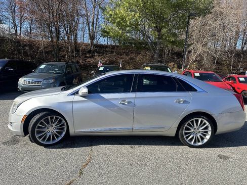 Used 2013 Cadillac XTS Platinum AWD/4WD image 9