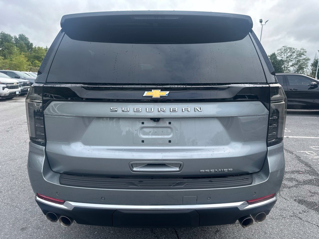 Used 2025 Chevrolet Suburban Premier AWD/4WD image 6
