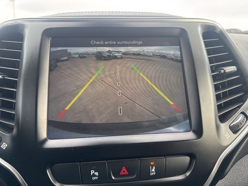 Used 2022 Jeep Cherokee Latitude Lux image 32