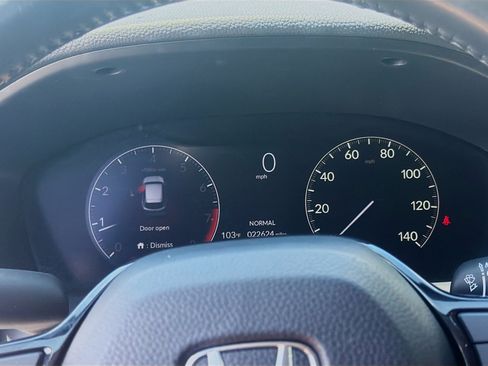 Used 2024 Honda HR-V EX-L image 11