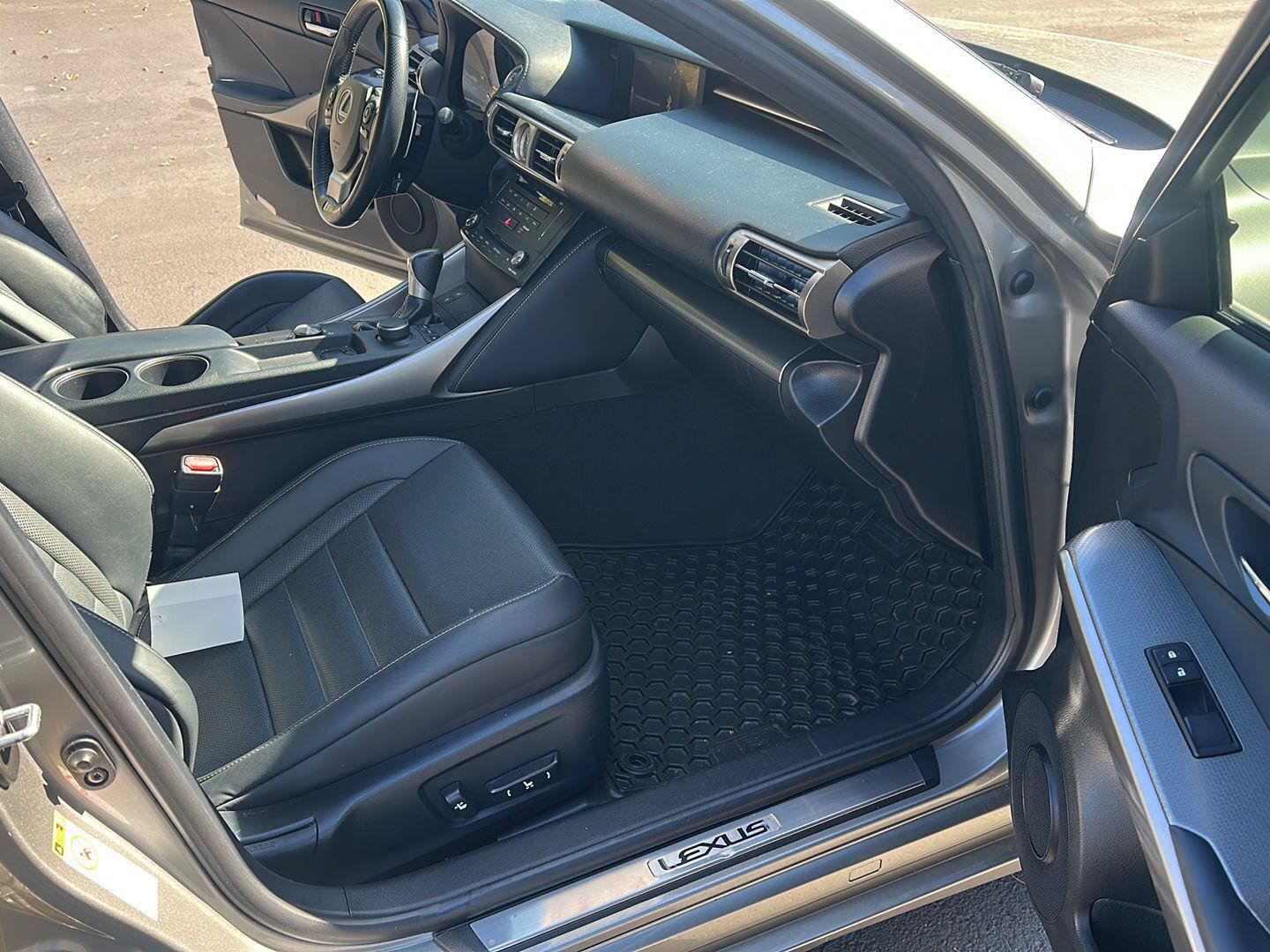 Used 2015 Lexus IS 200t RWD image 14