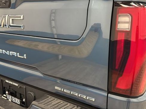 Used 2025 GMC Sierra 2500 Denali Ultimate w/ Max Trailering Package AWD/4WD image 42