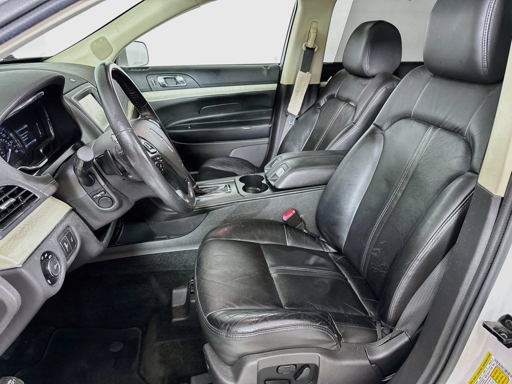 Used 2014 Lincoln MKT AWD w/ Equipment Group 201A image 8