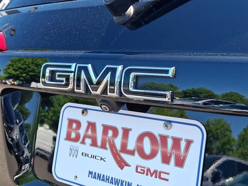 Used 2021 GMC Acadia SLT w/ Elevation Edition FWD image 35