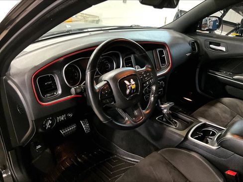 Used 2015 Dodge Charger R/T Scat Pack w/ Technology Group image 8