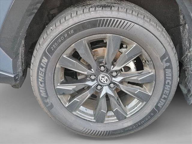 Used 2026 Toyota RAV4 SE FWD image 5