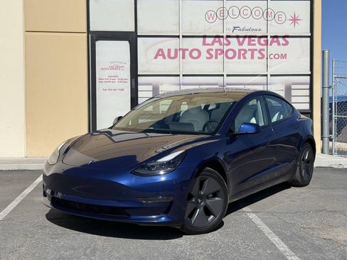 Used 2023 Tesla Model 3 Standard Range RWD image 4