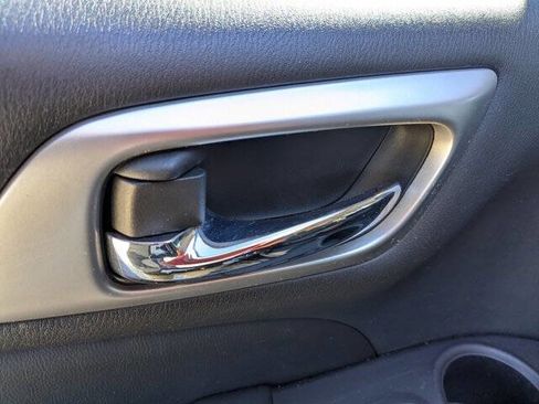 Used 2015 Nissan Pathfinder SL w/ SL Premium Package image 29