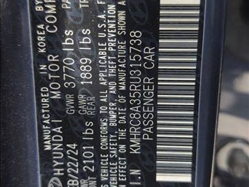 Certified 2024 Hyundai Venue Limited FWD image 25
