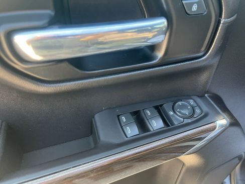 Used 2021 Chevrolet Silverado 1500 LT image 14