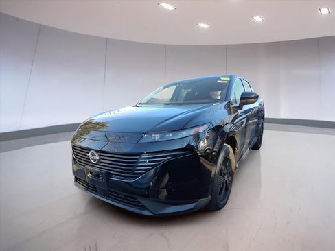 Used 2025 Nissan Murano SV image 2