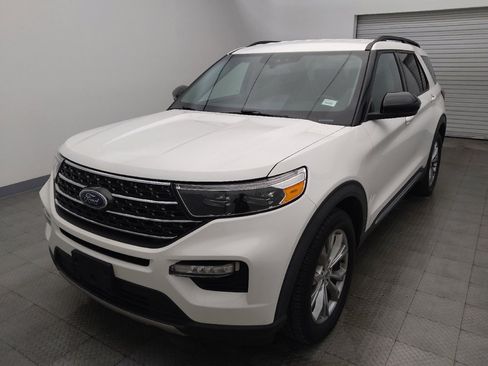 Used 2020 Ford Explorer XLT w/ Equipment Group 202A RWD image 15