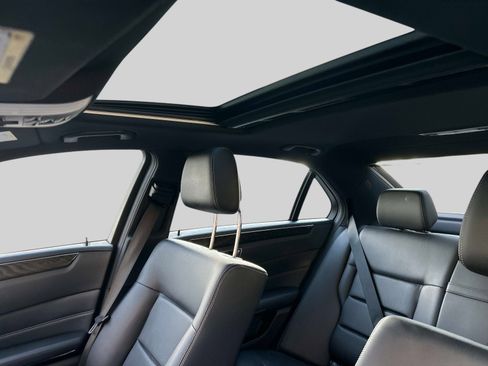 Used 2016 Mercedes-Benz E 350 Sedan image 23