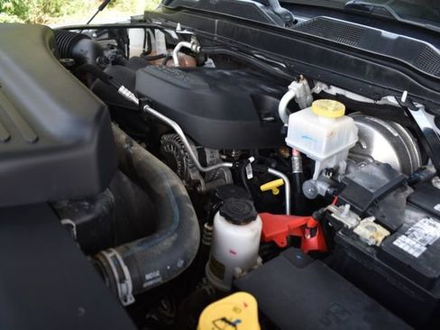 Used 2022 RAM 2500 Tradesman w/ Chrome Appearance Group AWD/4WD image 22