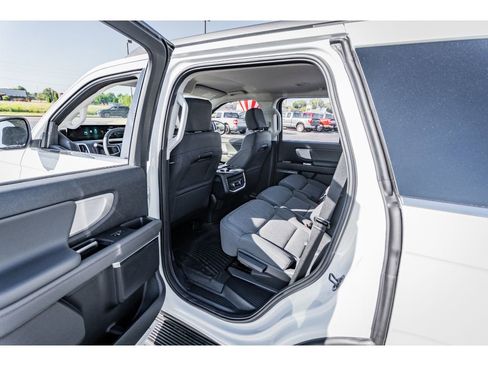 New 2025 Ford Expedition Active AWD/4WD image 23