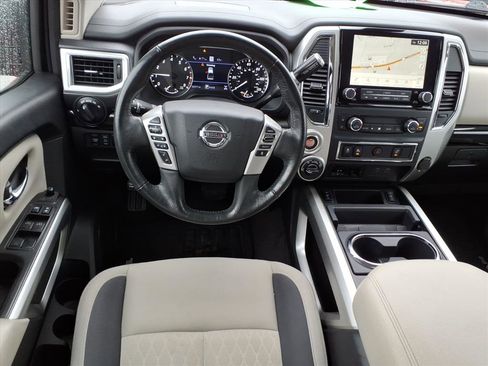 Certified 2021 Nissan Titan SV w/ SV Convenience Package image 6