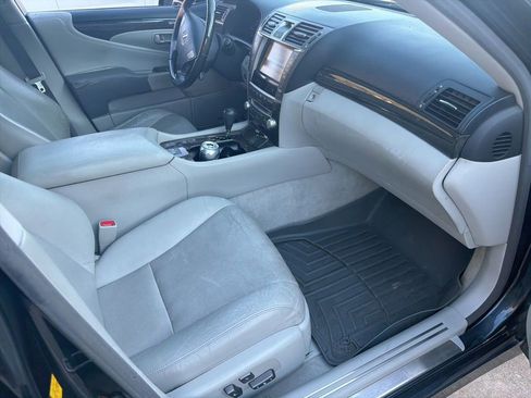 Used 2011 Lexus LS 460 AWD w/ Luxury Value Edition image 10